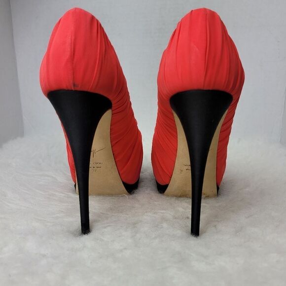Giuseppe Zanotti Red Ruched Silk Peep Toe Platform Pumps Size 6.5 - Picture 2 of 9